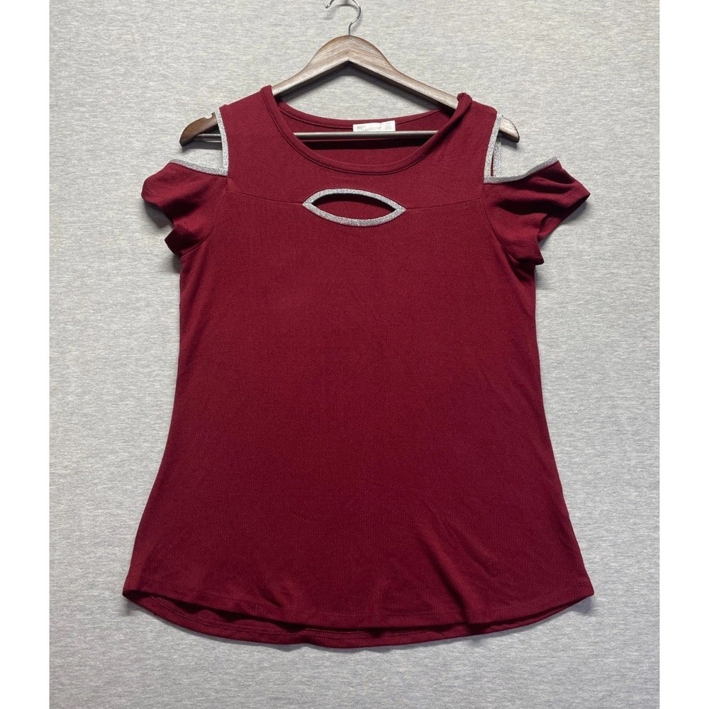 89th + Madison Blouse Top Womens Medium Red Cutout Detail Cold Shoulder Sleeve